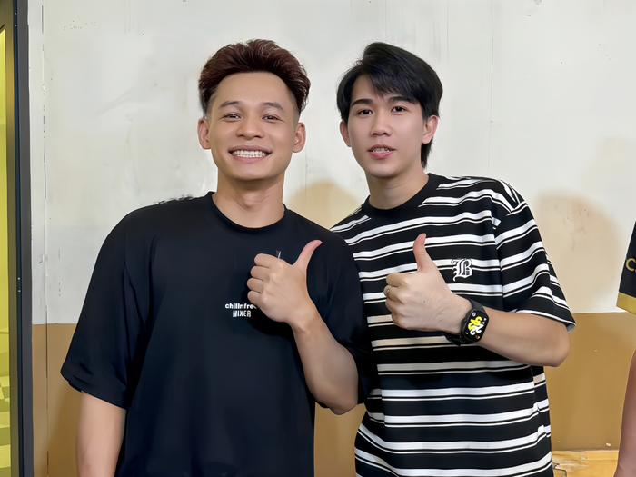 Công việc tại công ty truyền thông giúp Thành có cơ hội gặp gỡ nhiều người nổi tiếng.