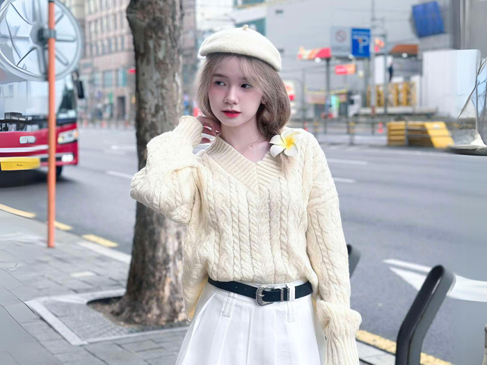 Thuý Hân chăm chỉ học hỏi kết hợp kiến thức trên trường lớp và thực hành kinh doanh với tinh thần dám nghĩ dám làm.