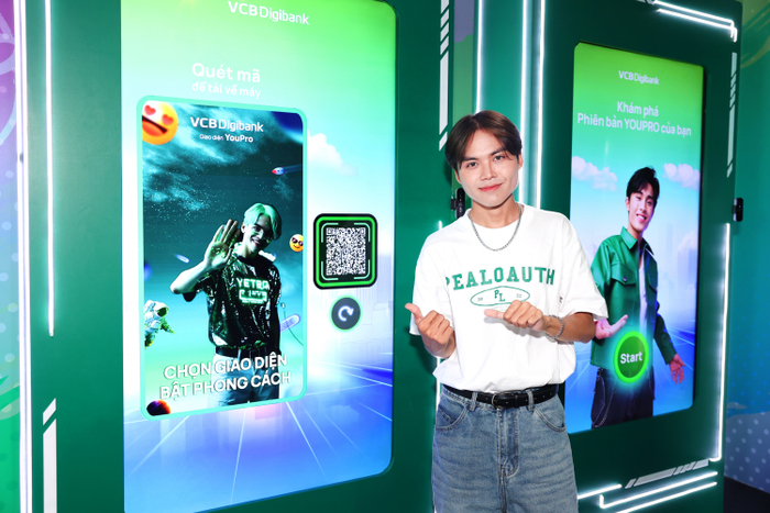 Giới trẻ hào hứng khi được khám phá phiên bản AI thực tế ảo của chính mình theo phong cách của giao diện YouPro.