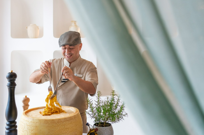 Ngoài những hoạt động thú vị, du khách còn được trải nghiệm phong vị truyền thống của ẩm thực Ý tại nhà hàng Mare.&nbsp;