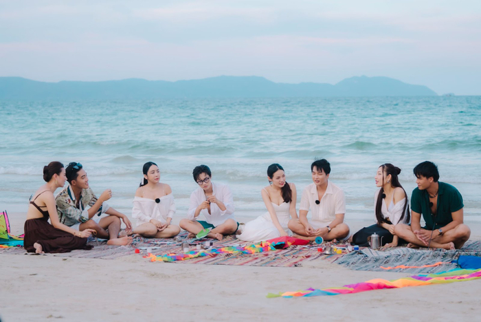 Các cặp đôi cùng nhau tham gia nhiều trải nghiệm 