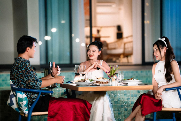 Cảm xúc của các nhân vật được bộc lộ rõ ràng