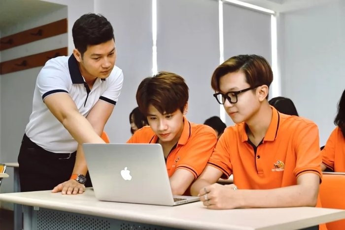 Trường Đại học FPT luôn chú trọng đào tạo cho sinh viên khả năng ứng dụng công nghệ mới vào việc làm truyền thông