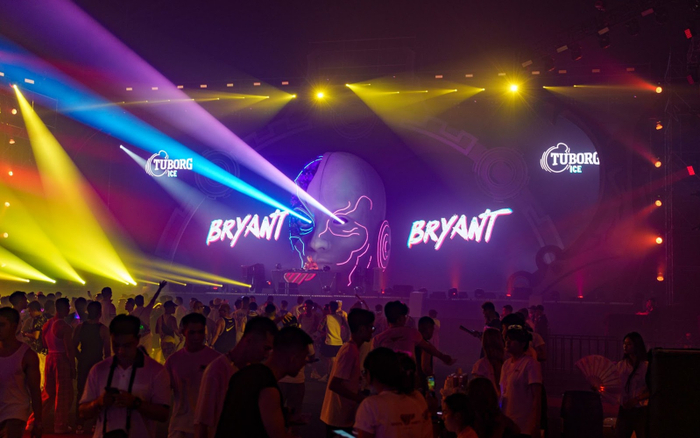 'Chơi phải tới' cùng Tuborg Ice tại White Party Việt Nam 2024: Đêm nhạc bùng nổ Ảnh 2
