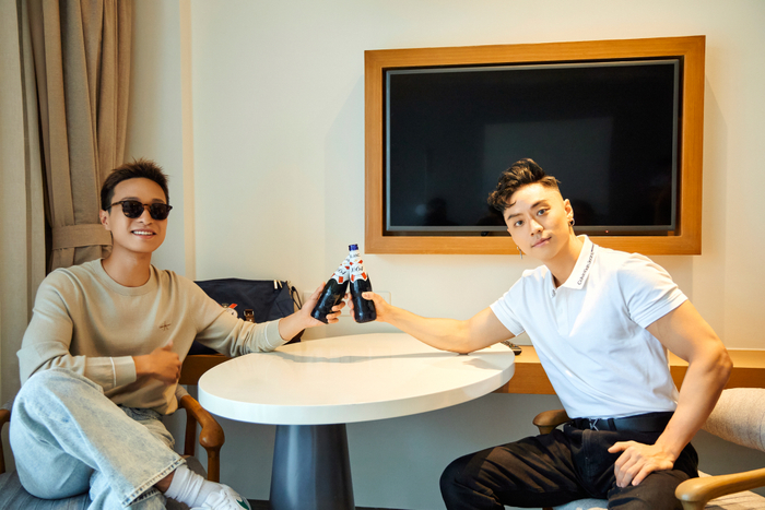 Chất Pháp tinh tế làm bừng sáng mọi không gian, giúp cho mỗi lần nâng ly trở nên đáng nhớ