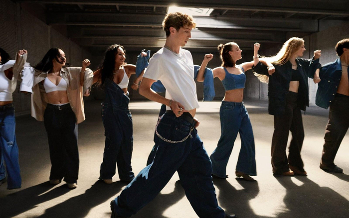 Gap ra mắt chiến dịch mùa thu Get Loose với sự tham gia của Ngôi sao nhạc Pop Troye Sivan Ảnh 2