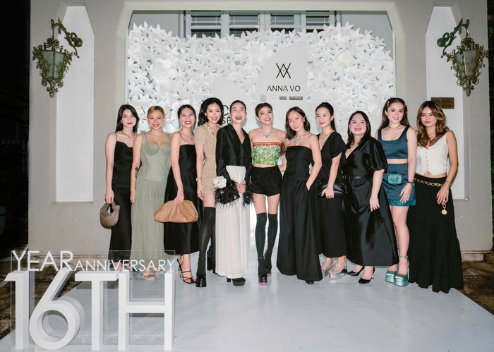 NTK Ann Võ và khách mời dự sự kiện.