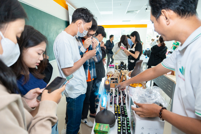 Các workshop, talkshow giúp các bạn tiếp xúc cùng các sản phẩm, chuyên gia trong lĩnh vực