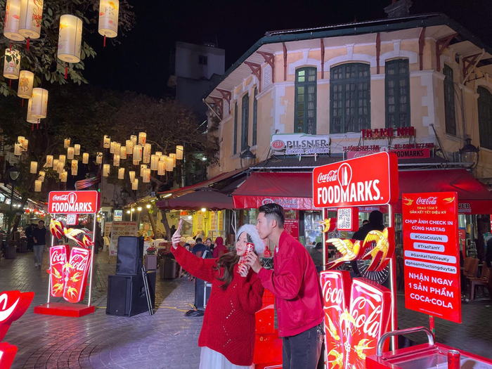 Phố ẩm thực Tống Duy Tân - ngõ hàng bông khoác áo mới cùng coca-cola Foodmarks Ảnh 2