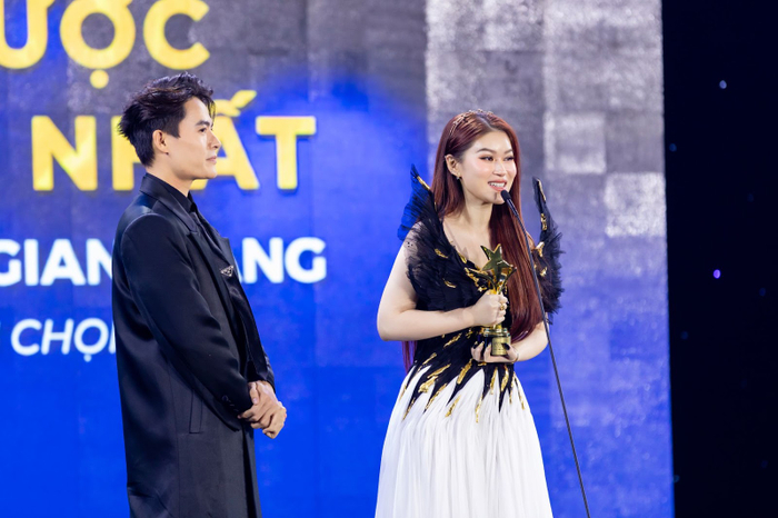 31 chiếc cúp của Giải thưởng Ngôi Sao Xanh 2024 đã chính thức tìm được chủ nhân Ảnh 5