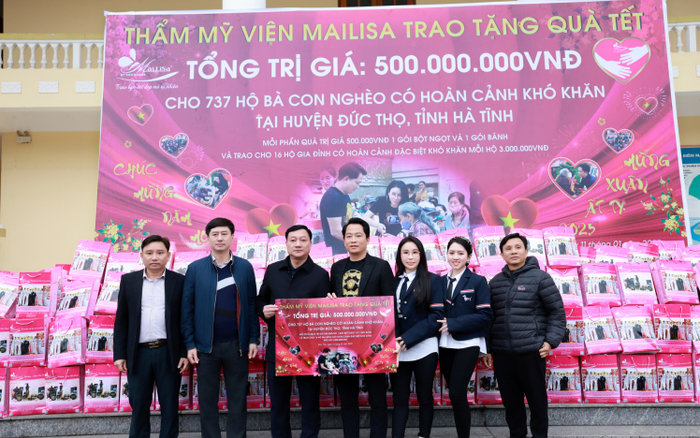 Doanh nhân Hoàng Kim Khánh Mailisa trao 500.000.000 đồng quà tết cho 737 hộ gia đình có hoàn cảnh khó khăn tại huyện Đức Thọ, tỉnh Hà Tĩnh Ảnh 2