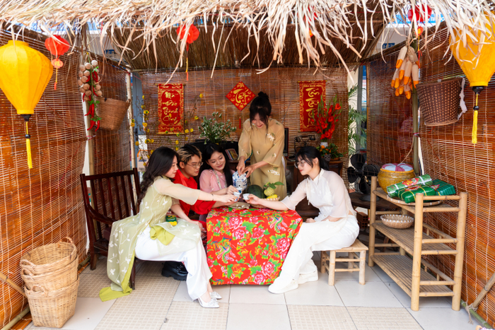 Sinh viên HUTECH vui xuân với đa dạng hoạt động ý nghĩa Ảnh 3