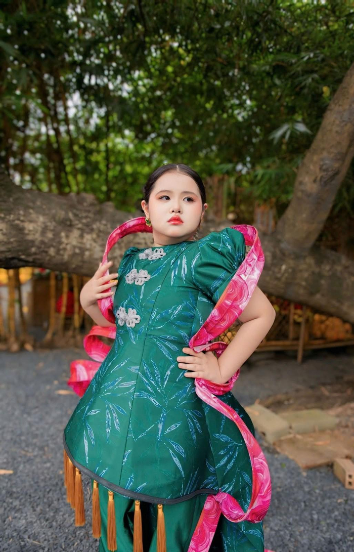 Mẫu nhí Dory Như làm First Face tại Vườn tuổi thơ Tết 2025 trên HTVC Gia Đình Ảnh 7