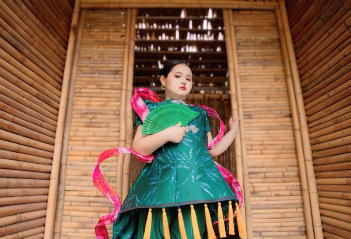 Mẫu nhí Dory Như làm First Face tại Vườn tuổi thơ Tết 2025 trên HTVC Gia Đình Ảnh 5