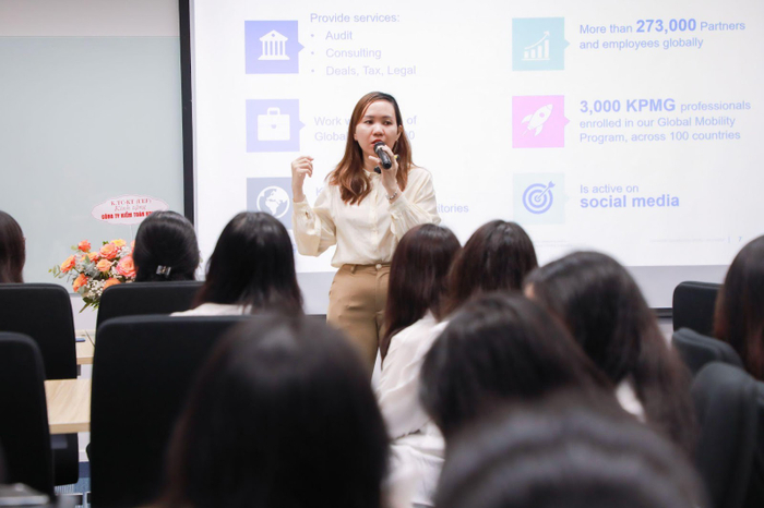 Đăng ký ngành kế toán, gen Z có cơ hội nhận học bổng sớm 100% tại UEF Ảnh 6