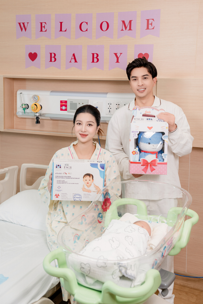 Ca sĩ Hồ Quang Hiếu hạnh phúc đón con trai đầu lòng tại Bệnh viện Quốc tế Mỹ (AIH) Ảnh 3