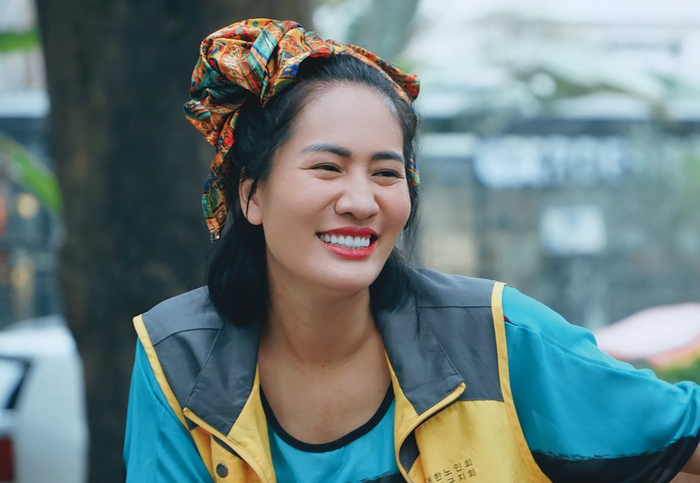 Minh Cúc mang đến nhiều tiếng cười thông qua các vai diễn. 