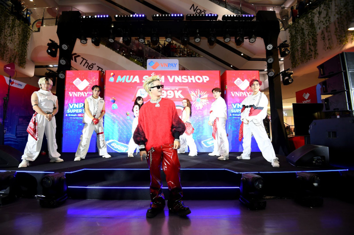 RHYDER đốn tim fan nữ với visual điển trai, lãng tử (Ảnh: VNPAY)