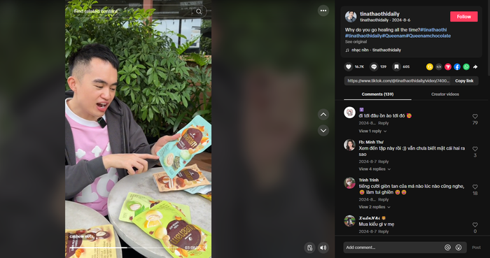 Tina Thảo Nhi review trực tiếp các sản phẩm của Queenam. Ảnh: Queenam