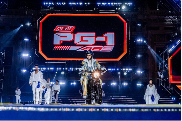 Kay Trần cùng “siêu phẩm” mới nhà Yamaha - chiếc PG-1 ABS 2025 siêu “ngầu”