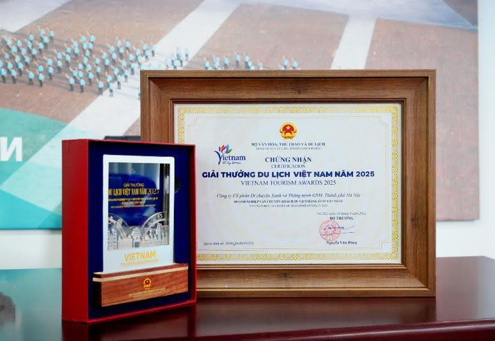 Xanh SM được vinh danh tại hạng mục “Doanh nghiệp kinh doanh vận chuyển khách du lịch bằng ô tô tốt nhất”