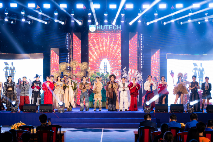 Các tiết mục đa dạng thể loại được sinh viên trình diễn công phu, chuyên nghiệp