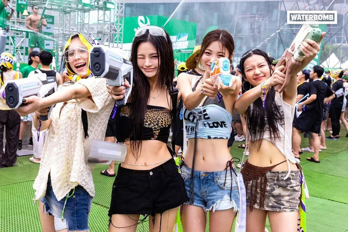 Ngại gì mà chưa "flex" hết vibe bạn có: WATERBOMB HO CHI MINH CITY 2025 chính là “sàn runway” hot nhất 2025 này Ảnh 4