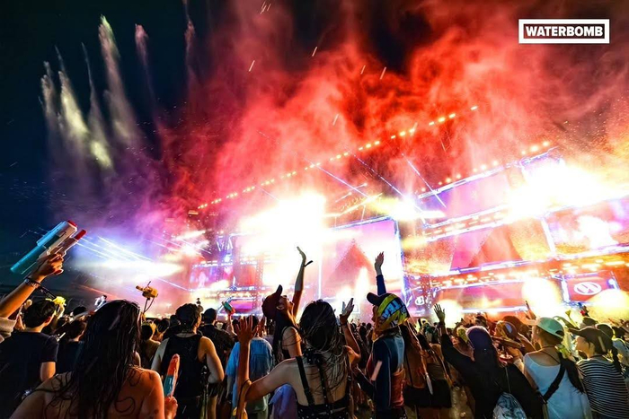 Ngại gì mà chưa "flex" hết vibe bạn có: WATERBOMB HO CHI MINH CITY 2025 chính là “sàn runway” hot nhất 2025 này Ảnh 6