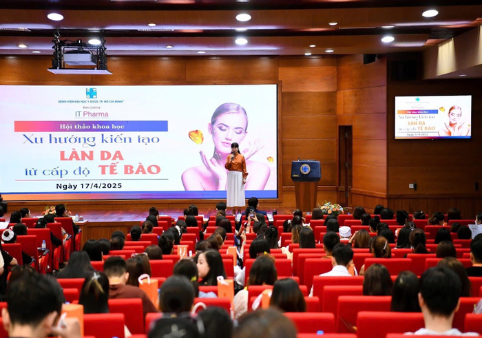 Hình lễ event Amber ở Đại học y dược