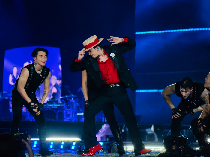 Điều gì khiến fan “lụy” G-DRAGON 2025 WORLD TOUR [Übermensch] in Hanoi, presented by VPBank Ảnh 2