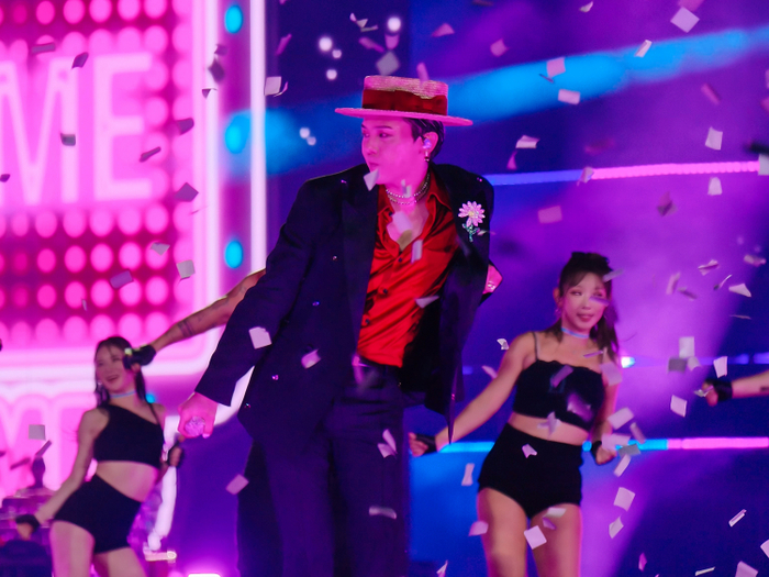 Điều gì khiến fan “lụy” G-DRAGON 2025 WORLD TOUR [Übermensch] in Hanoi, presented by VPBank Ảnh 3