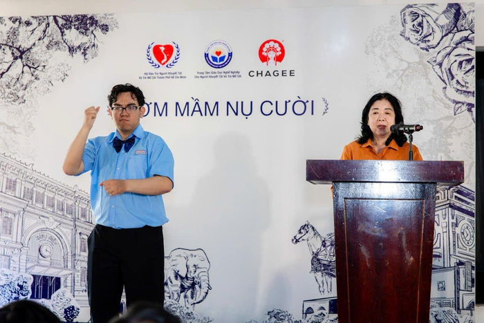 Bà Nguyễn Thị Bích Ngọc – Ủy viên Trung ương Hội Bảo trợ Người khuyết tật và Trẻ mồ côi Việt Nam, Chủ tịch Hội Bảo trợ Người khuyết tật và Trẻ mồ côi TP.HCM – phát biểu khai mạc chương trình.