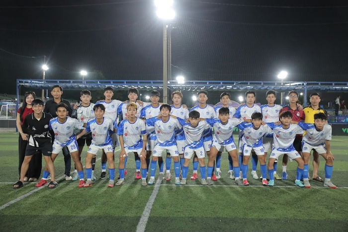 Sân phủi hóa sân khấu: Hồ Quang Hiếu mang “lửa” đến Vivu Sport Super Cup 2025 Ảnh 4