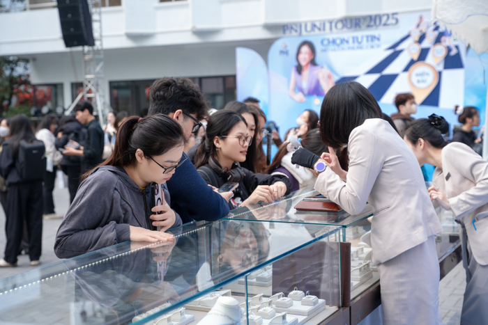 Các thiết kế trang sức PNJ giúp các bạn sinh viên có thêm lựa chọn để nâng tầm phong cách. Ảnh: PNJ