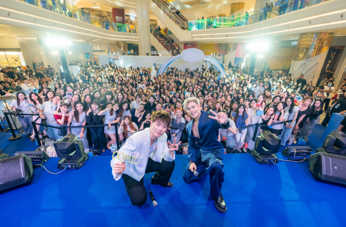 Tiếng hò reo vang dội khi Dương Domic xuất hiện, đưa sự kiện chạm đỉnh cảm xúc. Ảnh: STYLE by PNJ