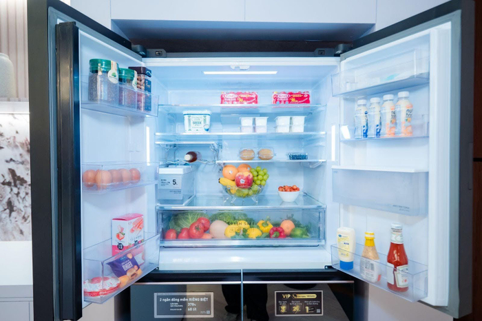 Hơn 25 mẫu tủ lạnh nhiều cánh được giới thiệu trong không gian trải nghiệm với các cải tiến mới về thiết kế và công nghệ (Nguồn: Panasonic)