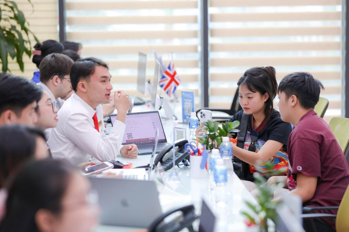 Thí sinh có thể đăng ký xét học bổng sớm với giá trị lên đến 100% vào UEF trước 31/5
