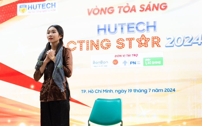 Sân chơi văn hóa - nghệ thuật tại HUTECH: Bệ phóng cho những tài năng trẻ Ảnh 2