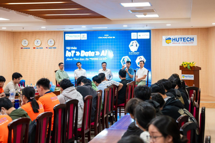 Học cùng chuyên gia, sinh viên tiếp cận nhiều thông tin giá trị 