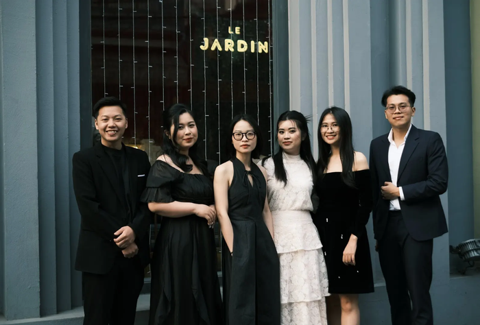 Các tác giả đứng sau loạt kênh Comics đình đám Chuyện công sở, Thần Đằng, Truyện tranh nhảm nhí, Vẽ Bậy…