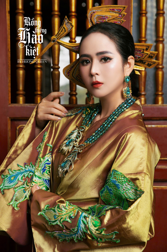 NTK Bùi Thanh Hương (Hương Queen) - chủ nhân bộ sưu tập đầy tâm huyết