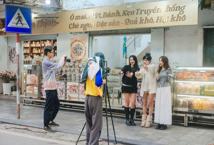 Check in Vietnam luôn nỗ lực tìm tòi, sản xuất những nội dung uy tín, hấp dẫn để đáp ứng nhu cầu khám phá văn hóa, lịch sử chuyên sâu của cộng đồng yêu du lịch.