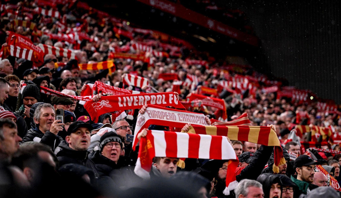 Trước thềm chiến thắng lịch sử, Carlsberg mang đến cơ hội để fan Liverpool FC tại Việt Nam hòa mình vào sắc đỏ biểu tượng phủ khắp khán đài Anfield.