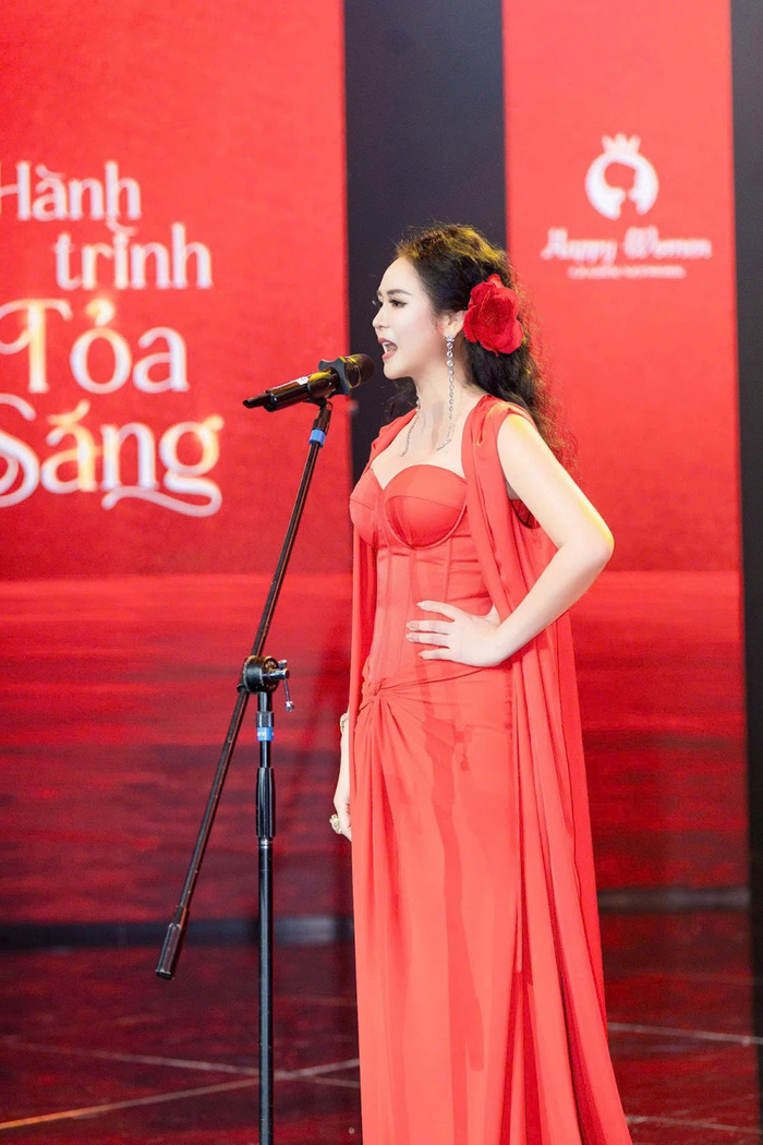 CEO Bùi Thanh Hương (Hương Queen) - Nữ doanh nhân trực tiếp sáng lập và điều hành Happy Women