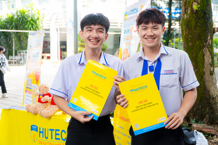 Thí sinh đăng ký đến 30/6 để nắm bắt cơ hội nhận học bổng trị giá 25% học phí toàn khóa