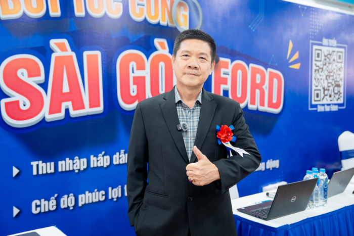 Ông Phạm Ngọc Thân đánh giá cao sinh viên HUTECH