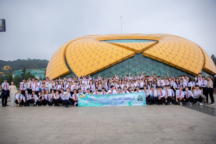 Gen Z HUTECH học theo kiểu đi tour liên tục để vững tay nghề