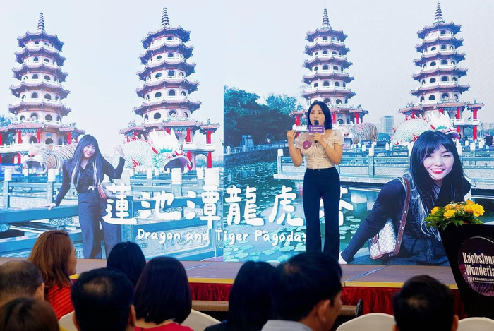 Tiktoker Hỷ Khí Dương Dương tích cực trong các hoạt động quảng cáo văn hóa truyền thống