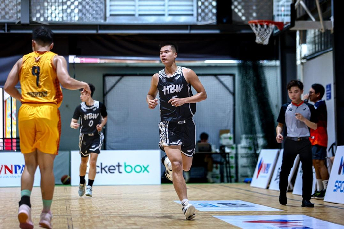 Nguyễn Thành Công là một VĐV của Đội bóng rổ Quân chủng Phòng không – Không quân.