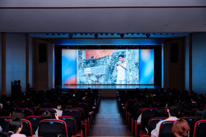 Sinh viên sản xuất phim ngắn, MV, TVC quảng cáo, clip viral trong chương trình chính khóa